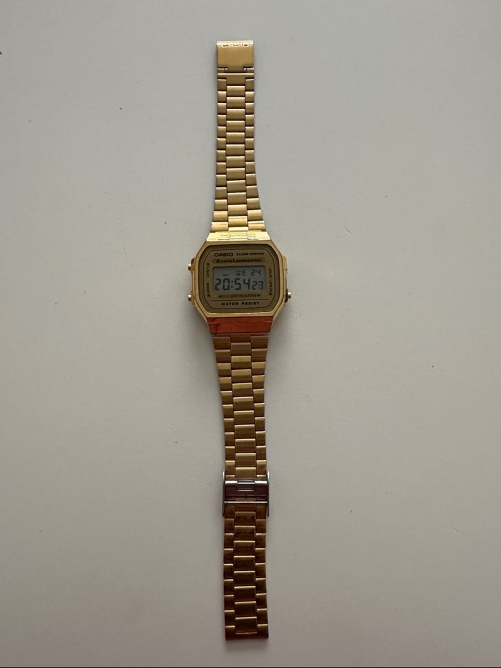 Casio Gold and Silver Two-Tone Digital Watch it’s adjustable band,no issues
